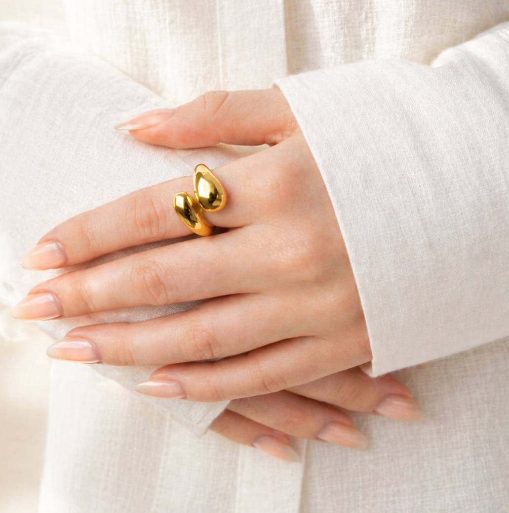 ALORA teardrop ring